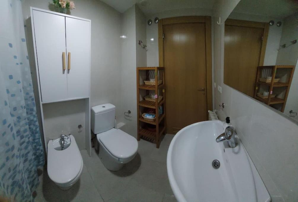 بنبلونة Tourist Room - Casa Particular المظهر الخارجي الصورة